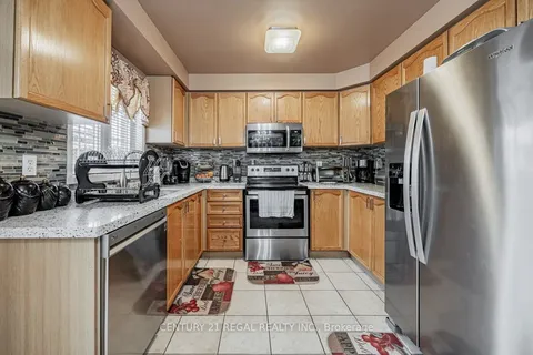 13 Corvette Crt, Brampton, ON L7A 2H7
