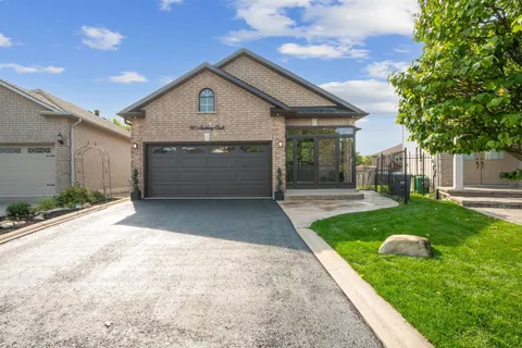 90 Archbury Circ, Caledon, ON L7E 2H6
