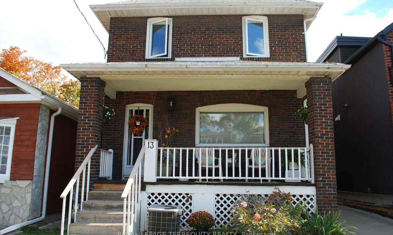 13 Fourteenth St, Toronto, ON M8V 3H8