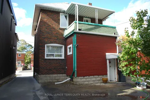 13 Fourteenth St, Toronto, ON M8V 3H8