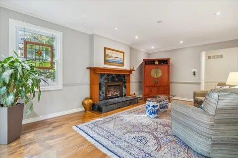 1230 Appleford Lane, Burlington, ON L7P 3M2