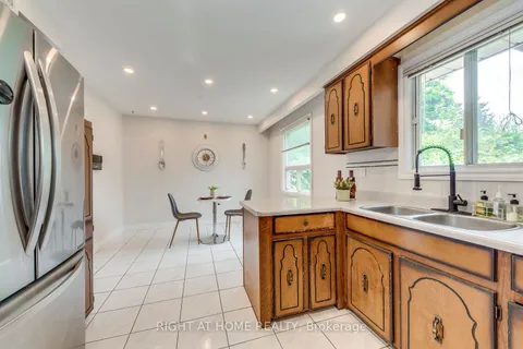 10 Robwill Crt, Brampton, ON L6V 3H3
