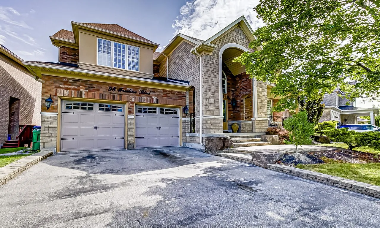 98 Treeline Blvd, Brampton, ON L6P 1A2