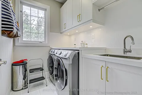 98 Treeline Blvd, Brampton, ON L6P 1A2