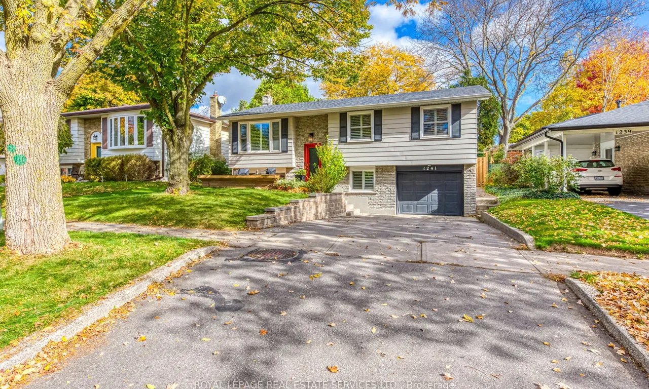 1241 Richards Cres, Oakville, ON L6H 1R5