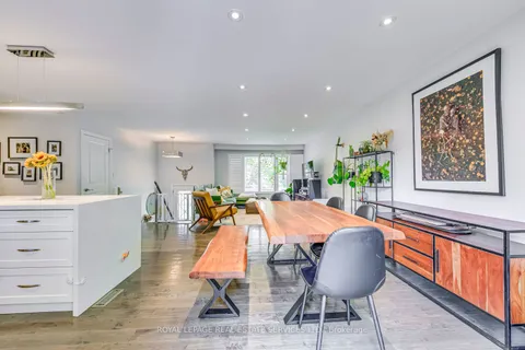 1241 Richards Cres, Oakville, ON L6H 1R5
