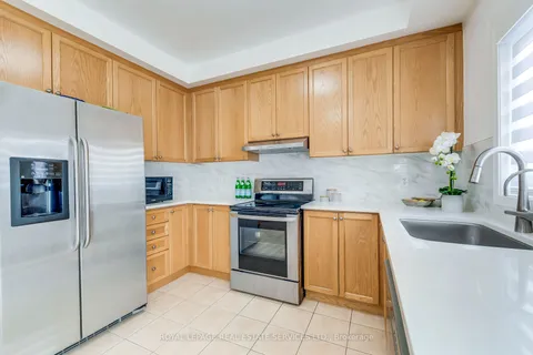 3120 Ferguson Dr, Burlington, ON L7M 0E3