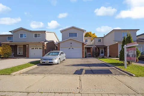 14 Simmons Blvd, Brampton, ON L6V 3V5