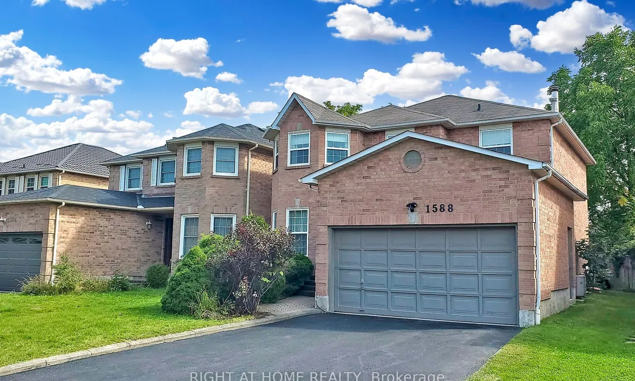 1588 Summergrove Cres, Mississauga, ON L5M 3Z3