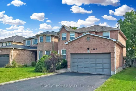 1588 Summergrove Cres, Mississauga, ON L5M 3Z3