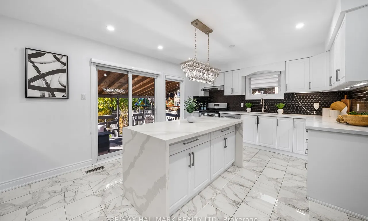 120 Richvale Dr, Brampton, ON L6Z 4G4