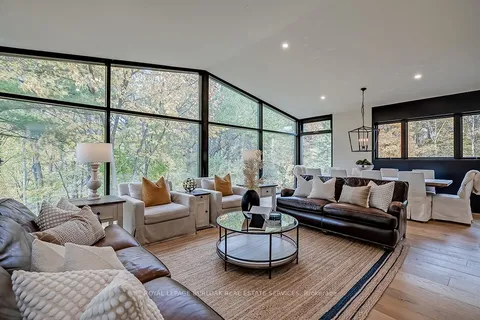 2365 Britannia Road, Burlington, ON L7P 0E8
