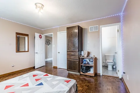 24 Premier Pl, Brampton, ON L6S 3W1