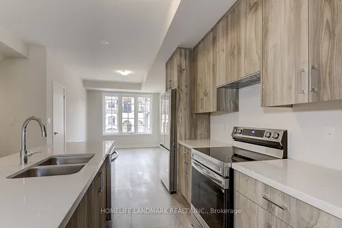 1344 Kaniv St, Oakville, ON L6M 0L8