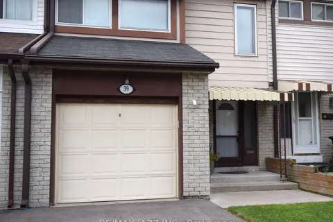 39 Kidron Valley Dr, Toronto, ON M9V 4L3