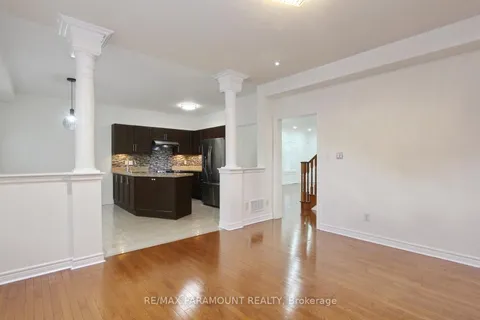 21 Frobischer Dr, Brampton, ON L6R 0L4