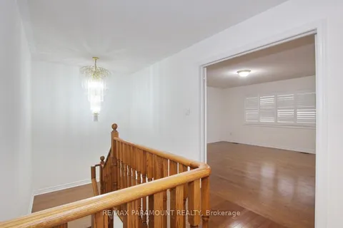 21 Frobischer Dr, Brampton, ON L6R 0L4