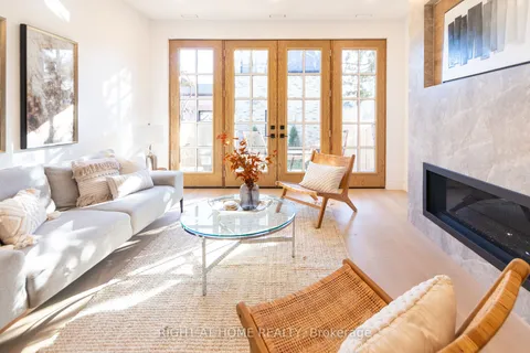 95 Hallam St, Toronto, ON M6H 1W7