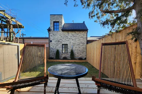 95 Hallam St, Toronto, ON M6H 1W7