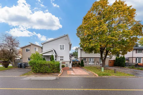 13 Jeffrey St, Brampton, ON L6S 2M9