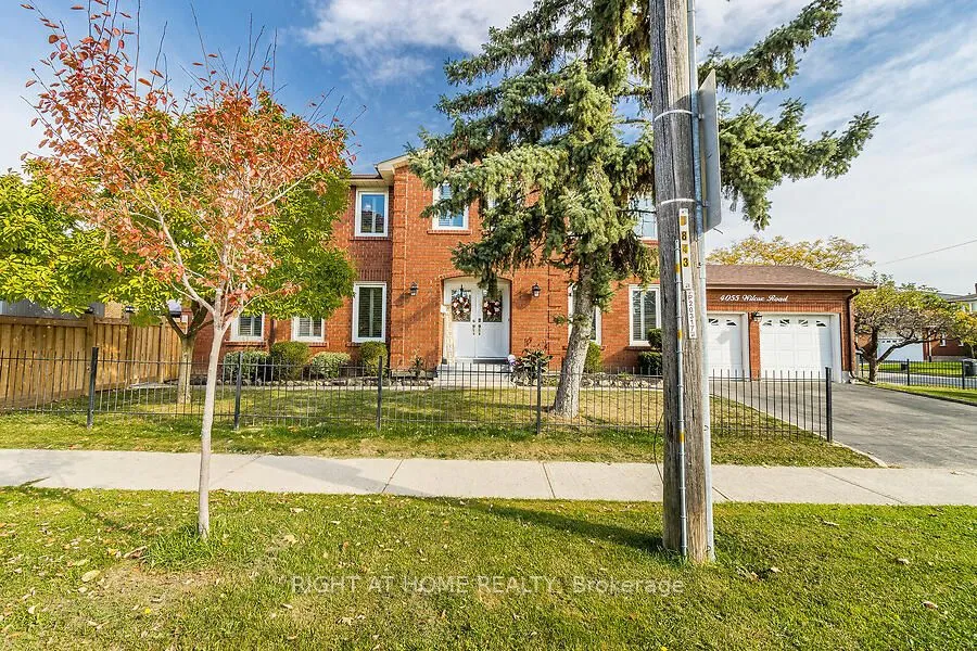 4055 Wilcox Rd, Mississauga, ON L4Z 1B8