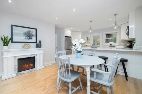 59 Skylark Rd, Toronto, ON M6S 4M5