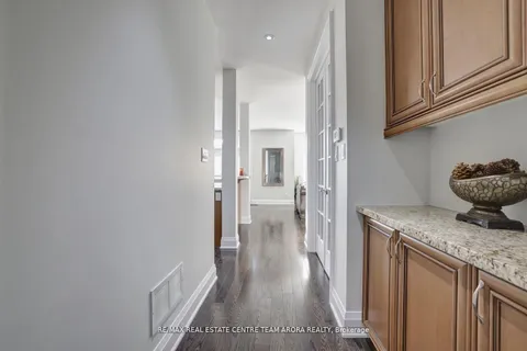 119 Coastline Dr, Brampton, ON L6Y 0S2