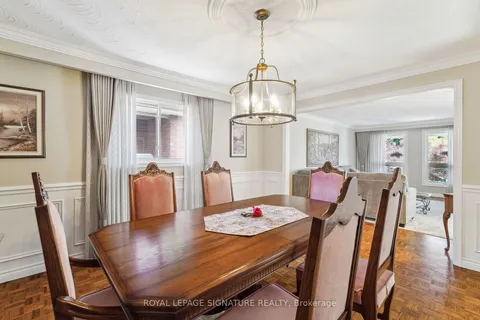 38 Larchmere Ave, Toronto, ON M9L 2N3