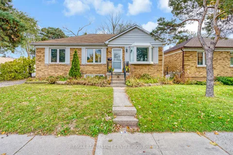 421 St Augustine Dr, Oakville, ON L6K 3G1