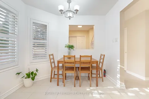 5587 Whistler Cres, Mississauga, ON L4Z 3R5