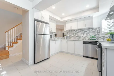 5587 Whistler Cres, Mississauga, ON L4Z 3R5