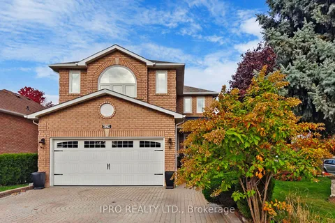 629 Avonwick Ave, Mississauga, ON L5R 3N9
