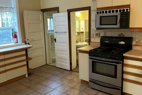 248 Garden Ave, Toronto, ON M6R 1J3