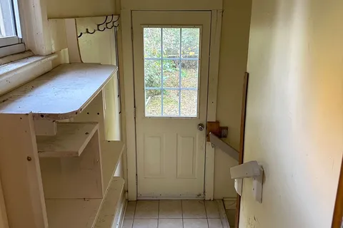 248 Garden Ave, Toronto, ON M6R 1J3