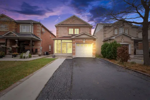 56 Woodhaven Dr, Brampton, ON L7A 1Y4