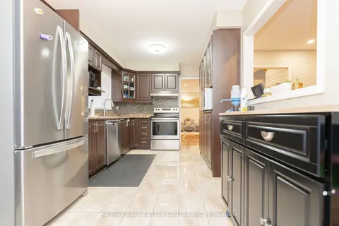 3 Candy Cres, Brampton, ON L6X 3T8