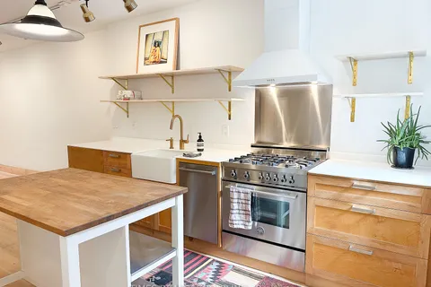 73 Pendrith St, Toronto, ON M6G 1R8
