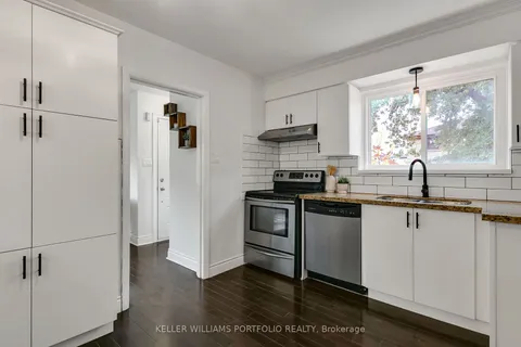 3468 Ashcroft Cres, Mississauga, ON L5C 2E7