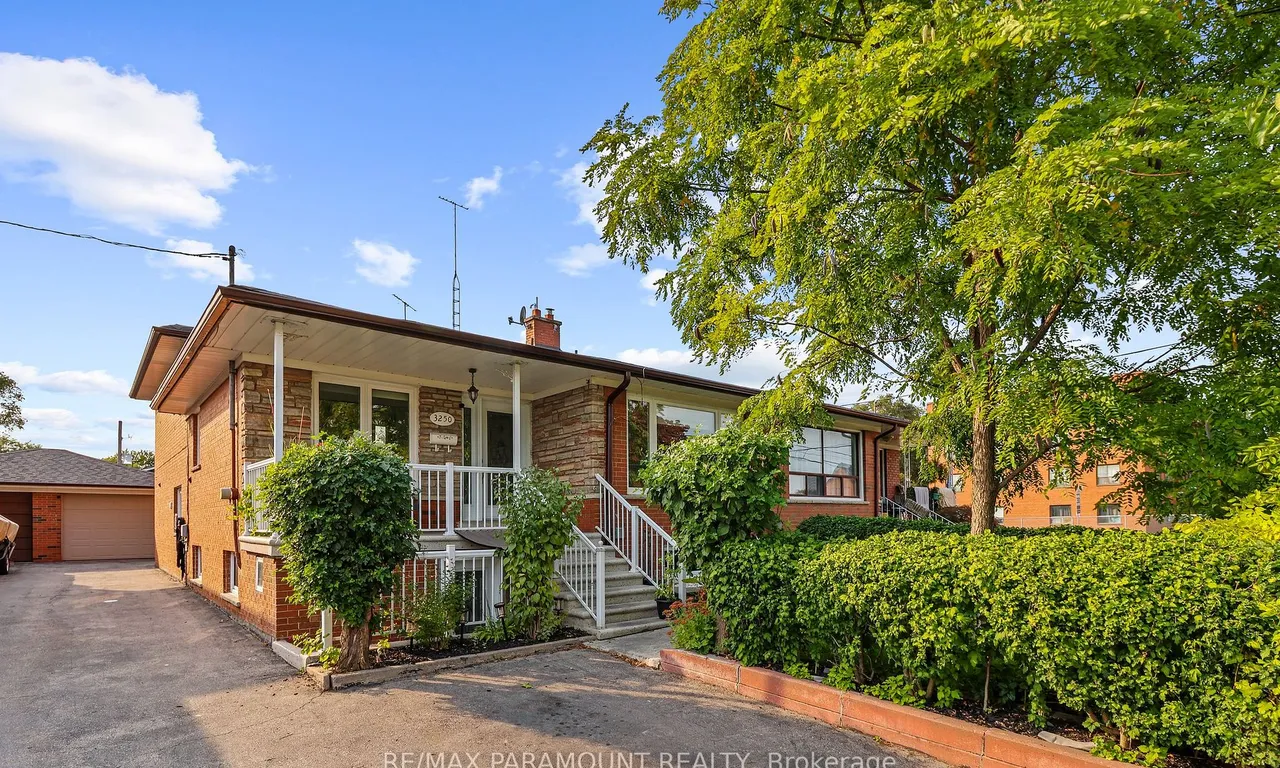 3250 Weston Rd, Toronto, ON M9M 2T7