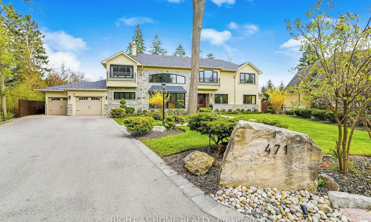 471 Country Club Cres, Mississauga, ON L5J 2P9