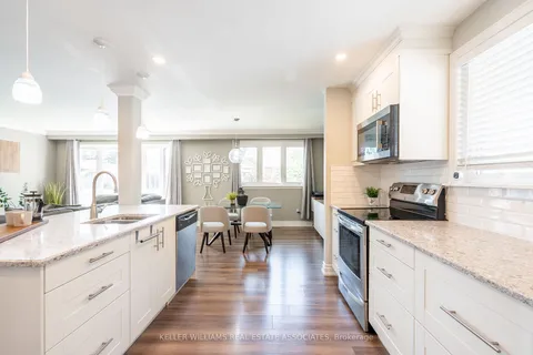 5290 Joel Ave, Burlington, ON L7L 3Y7
