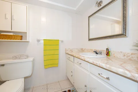 125 Anthony Road, Toronto, ON M3K 1B7