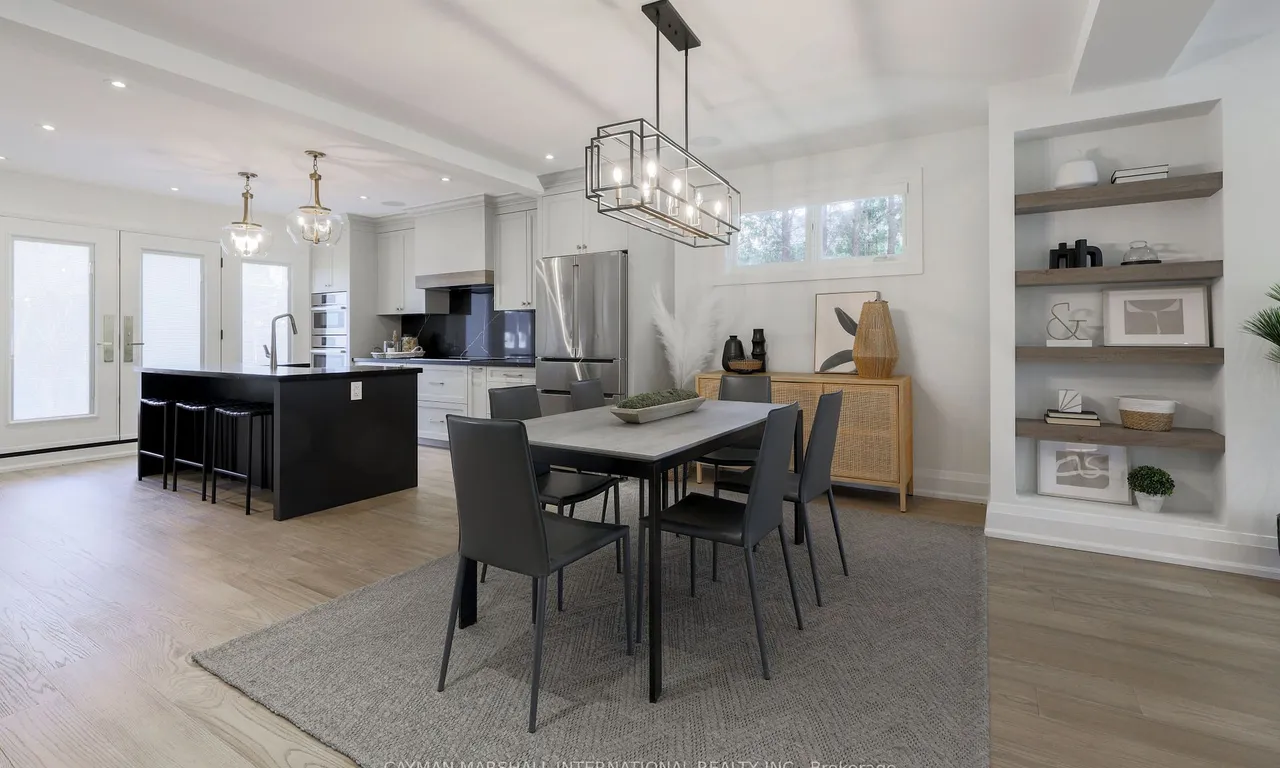 1207 Lorne Park Rd, Mississauga, ON L5H 3A7