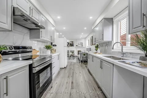 6 Banting Cres, Brampton, ON L6Y 2L8