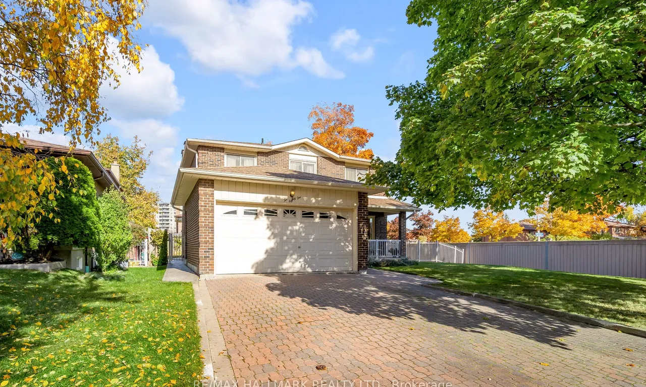 281 Chalfield Lane, Mississauga, ON L4Z 1L1