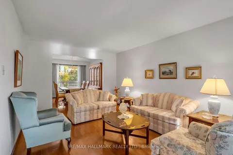281 Chalfield Lane, Mississauga, ON L4Z 1L1