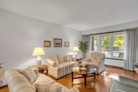 281 Chalfield Lane, Mississauga, ON L4Z 1L1