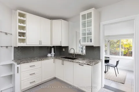 49 Eastbourne Cres, Toronto, ON M8V 1W7