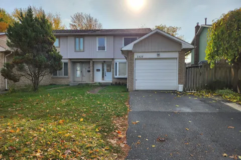 7325 Bendigo Circ, Mississauga, ON L5N 1Z4