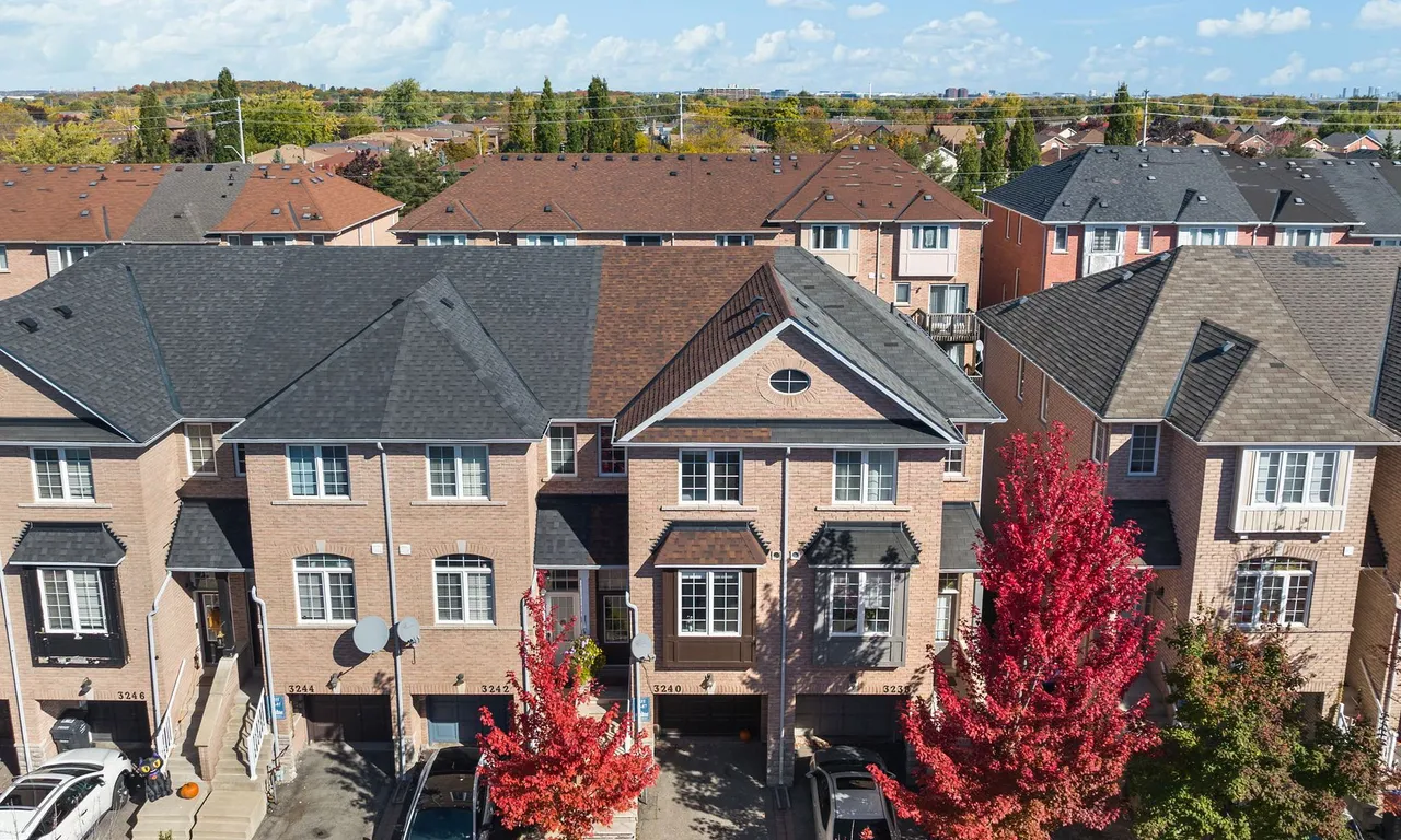 3240 Redpath Circ, Mississauga, ON L5N 8R2